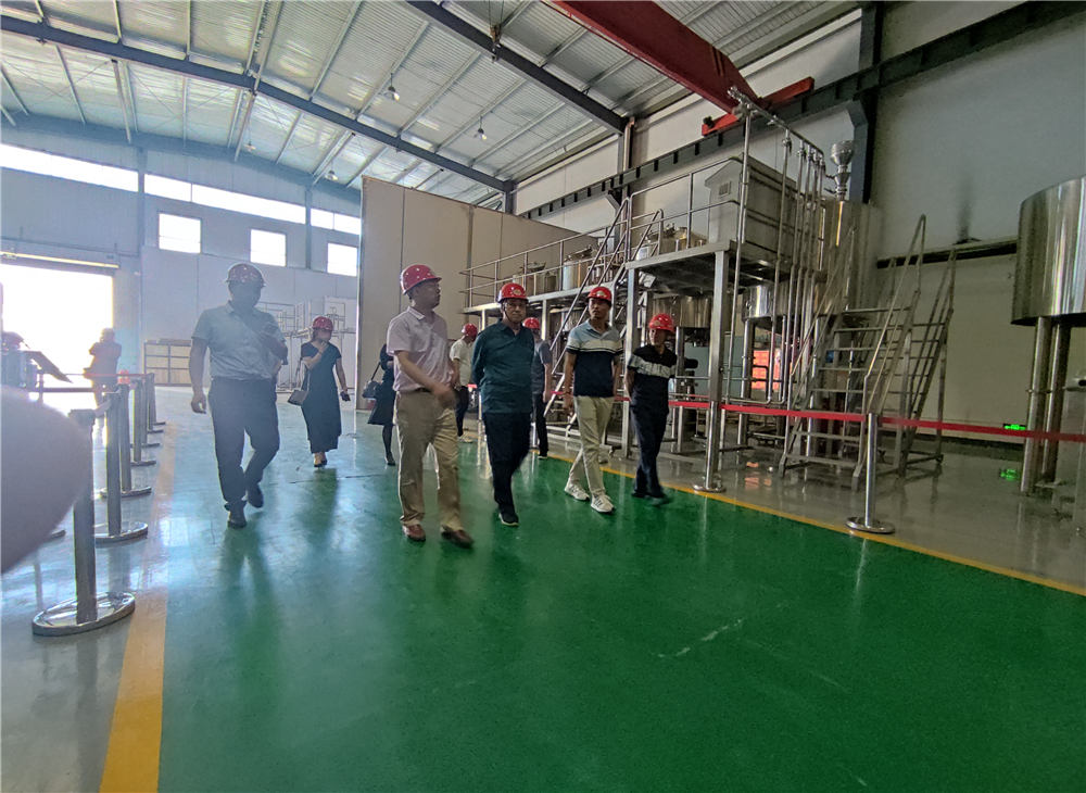  攜手并肩，共贏未來——熱烈歡迎餐飲協(xié)會領(lǐng)導(dǎo)蒞臨山東天泰參觀指導(dǎo)