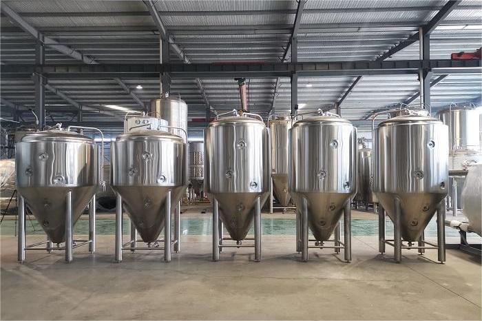 山東天泰啤酒設備-發(fā)酵罐